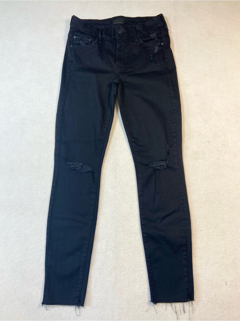 MOTHER Looker Black Ankle Fray Denim Jeans Guilty As Sin Size 26 Distressed Edgy